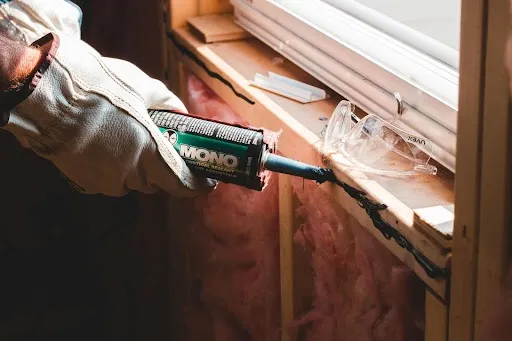 How to Caulk Before Painting? Understanding the Importance of Professional Service!